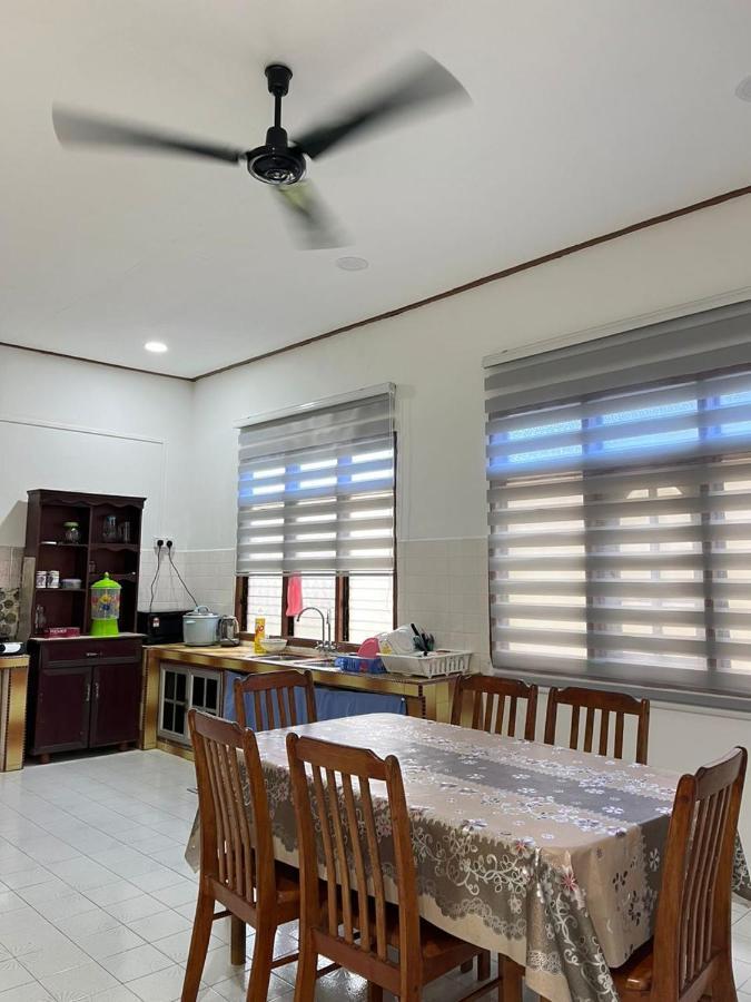 Lavender Homestay Desa Chendering 3 Bedrooms קואלה טרנגאנו מראה חיצוני תמונה